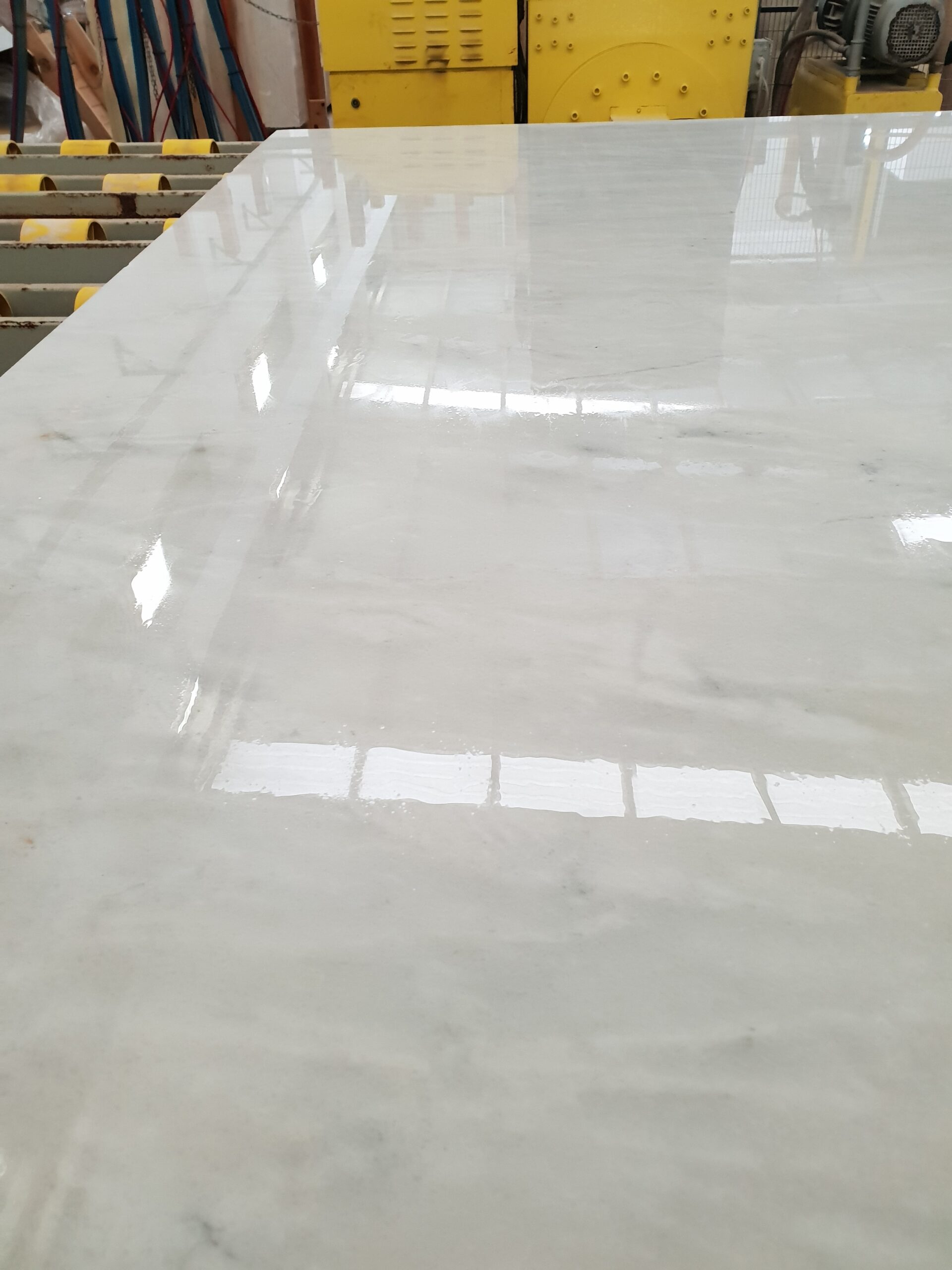 LIGHTSTONE WHITE MARBLE Lusorochas MÁRMOL BLANCO ESTREMOZ PULIDO DE LUSOROCHAS