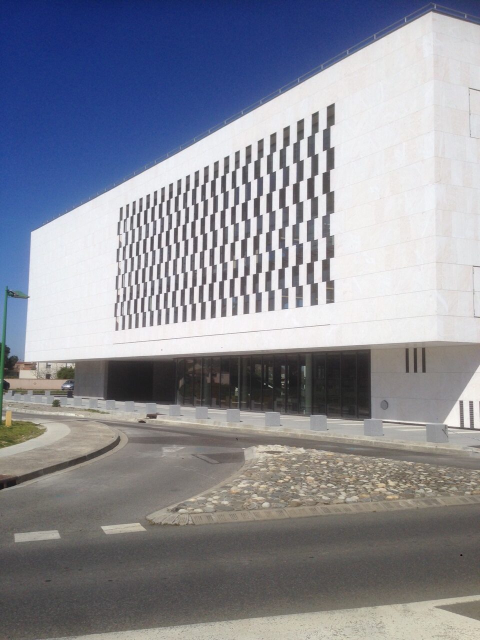 LIGHTSTONE WHITE MARBLE Lusorochas WHITE MARBLE FACADE BY LUSOROCHAS