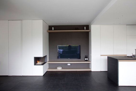 Red Lusorochas black slate floor in kitchen