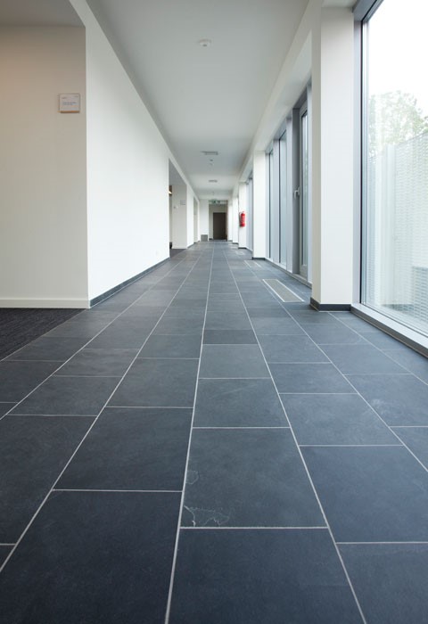 Red Lusorochas black slate flooring ardoise